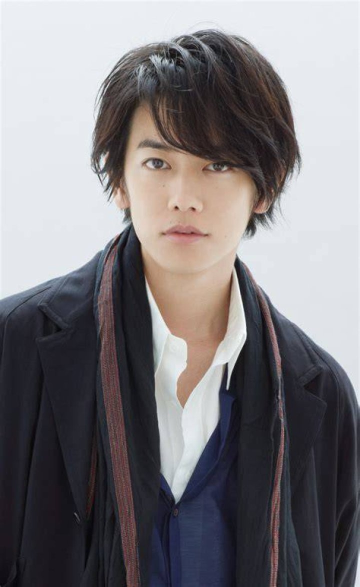 佐藤健 俳優 イケメン