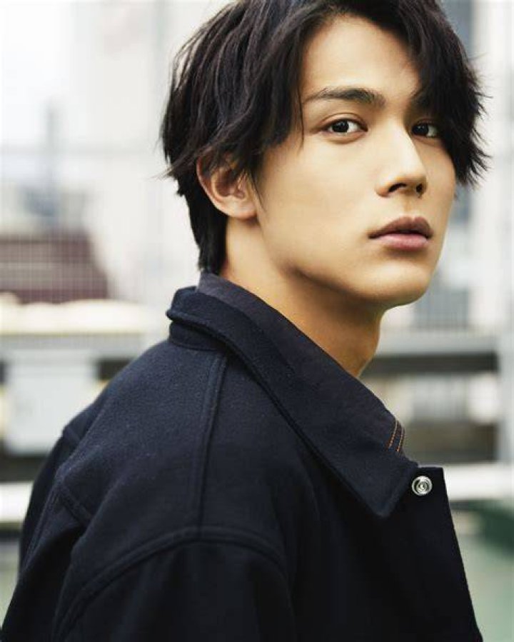 日本 スター イケメン 俳優 カリスマ